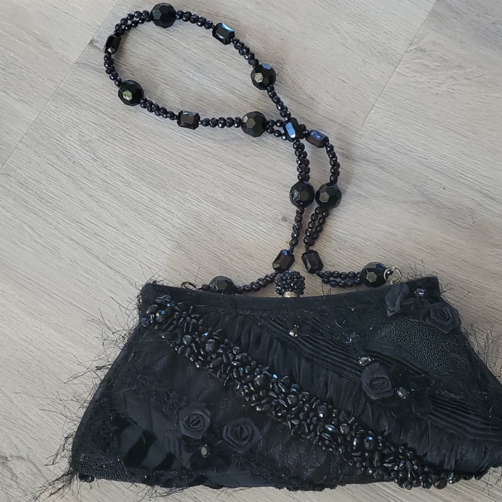 Mary Frances beaded clutch